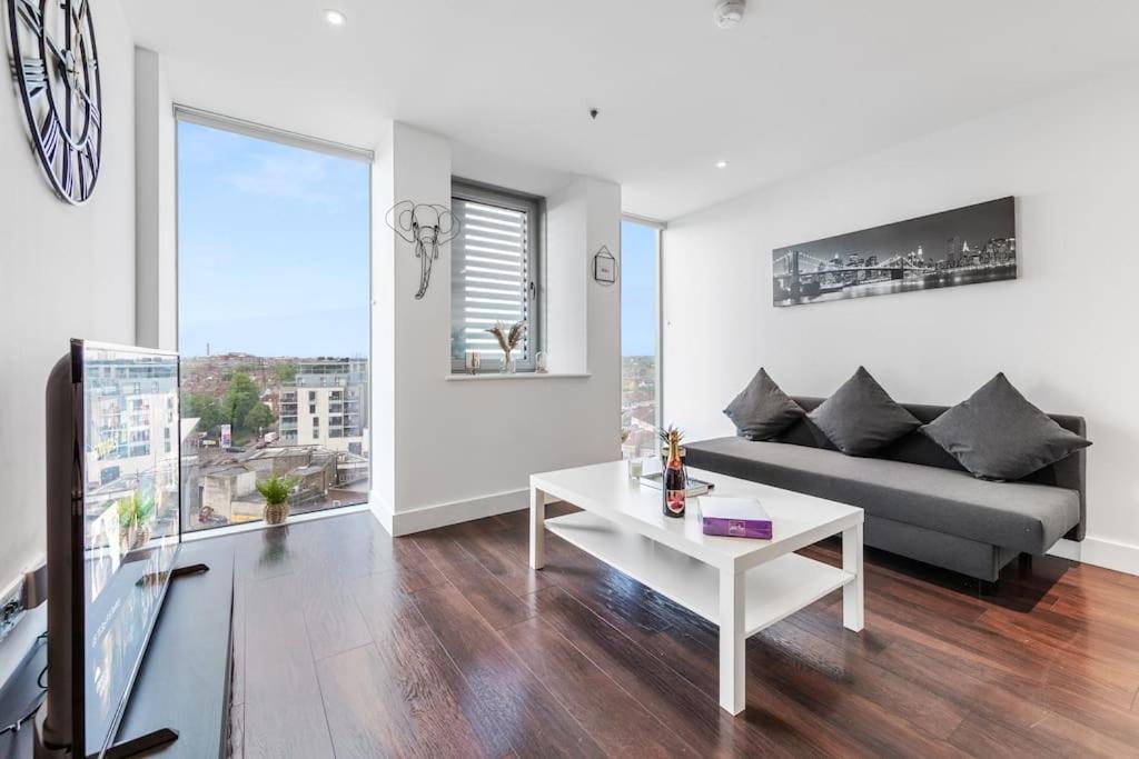 Contemporary 1 Bedroom Flat In Bp4 Appartamento *